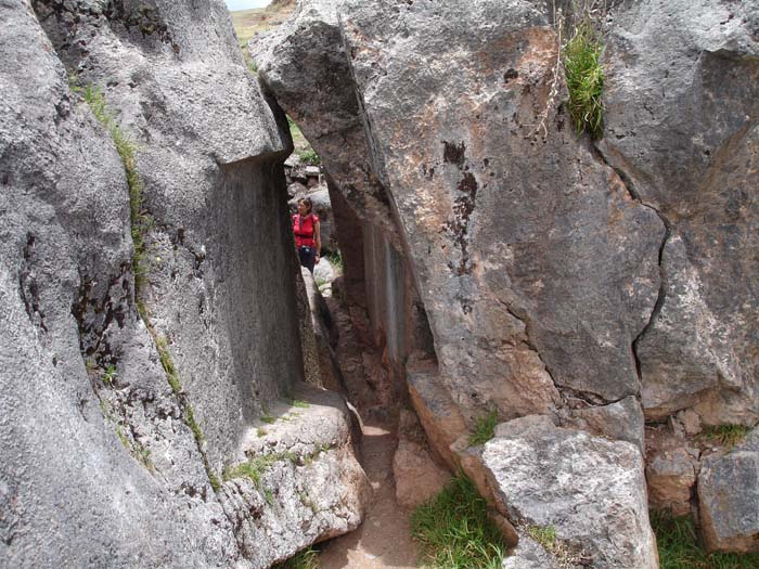 «Проход» во «взорванном храме»