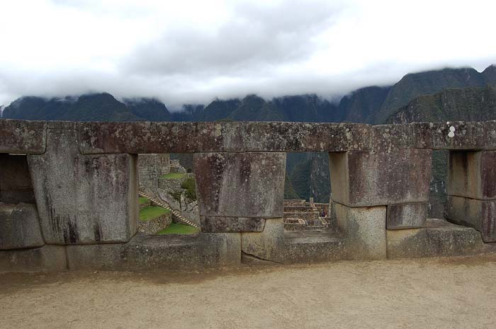 Кладка «Храма Трех Окон»