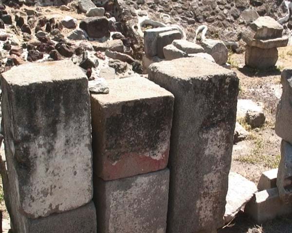 Блоки облицовки пирамиды Солнца