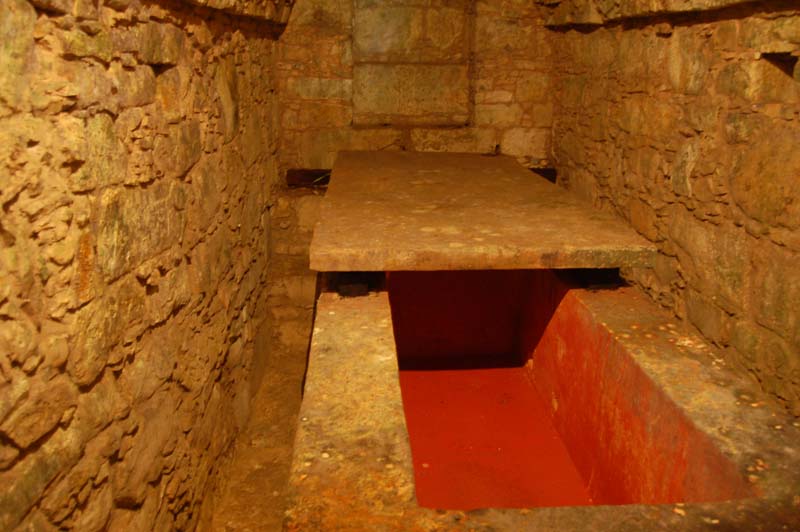 Саркофаг Красной Царицы