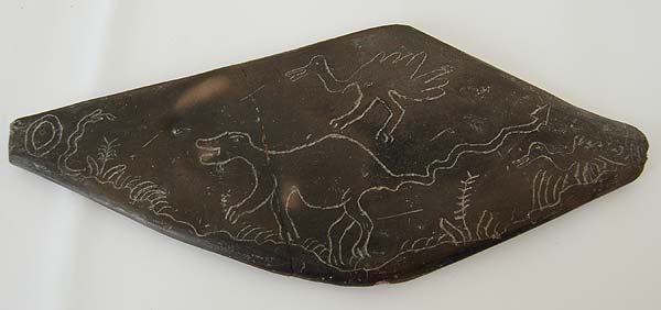 Керамическая пластина с изображениями динозавров