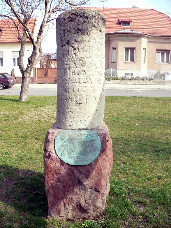 «Римский» дорожный столб