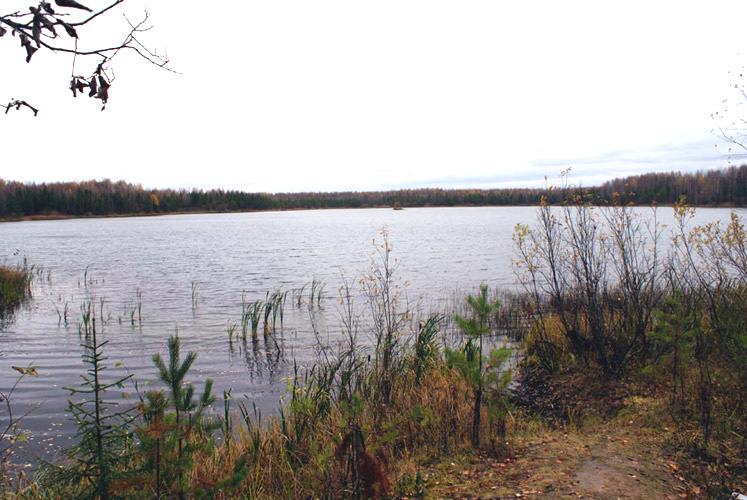 Воронка-озеро от взрыва 3-х ядерных зарядов в 1971 году