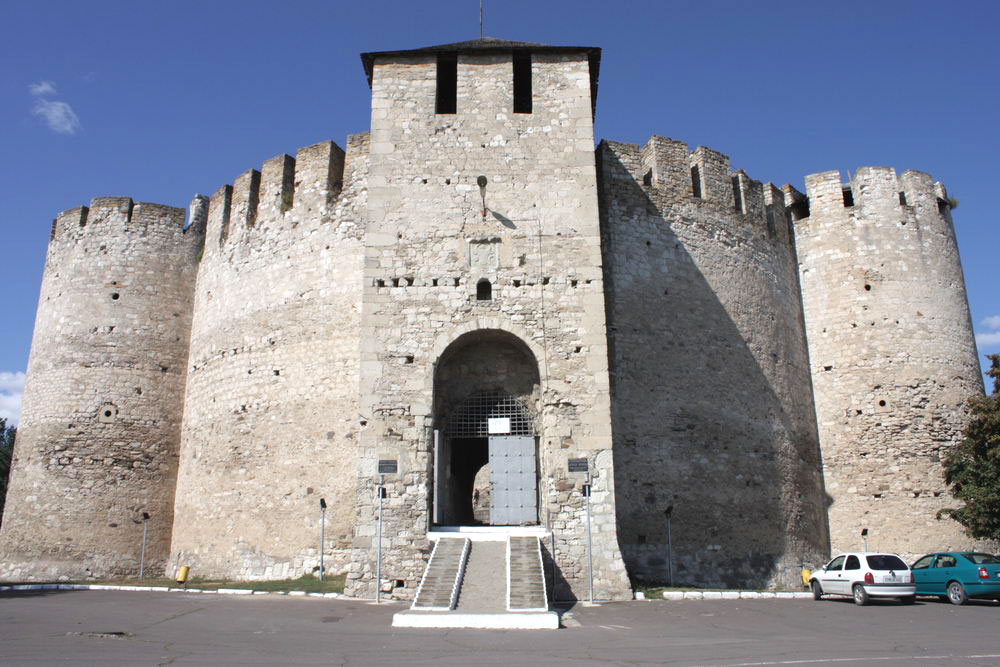 Крепость. Иллюстрация к статье Георгия Костылева «Военно-исторические хохмы»