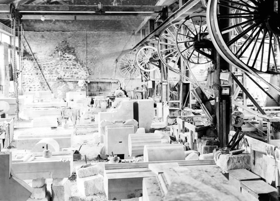 Промышленное производство «античного» декора в Портленде, 1930 г.