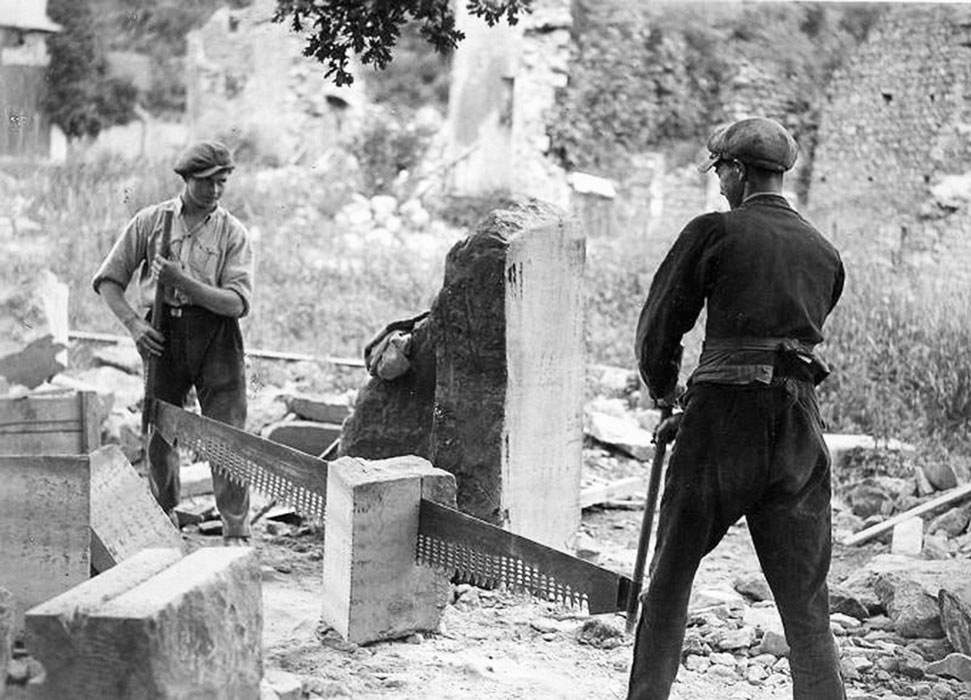 Видите, пила «Дружба-2» успешно применялась в карьерах Бельгии в 1930 г.