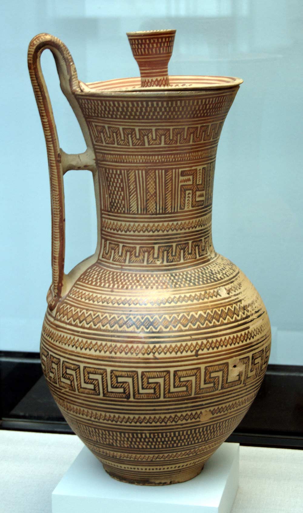 Свастика на Кувшине, Аттика, 740 г. до н.э.